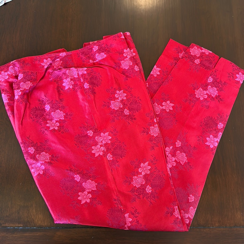 Silk designer pants by Belle de Jour, size 6